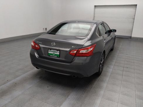 Used 2016 Nissan Altima 2.5 SV image 9