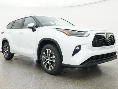 New 2026 Toyota Highlander XLE AWD/4WD image 5