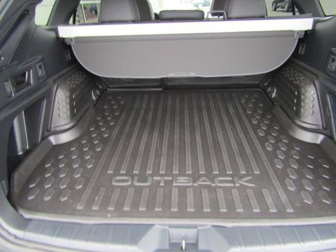 Used 2022 Subaru Outback Wilderness AWD/4WD image 13