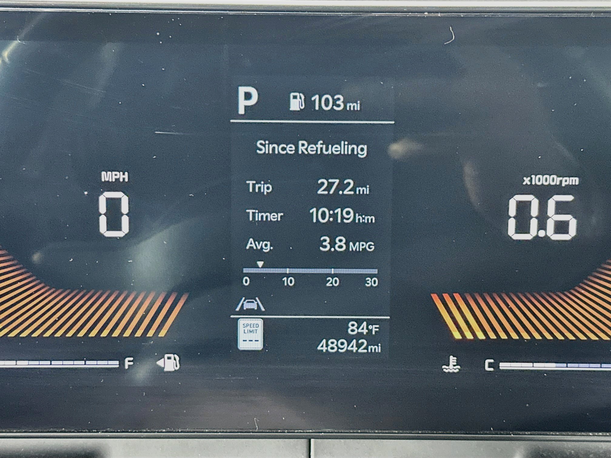 Used 2025 Kia Carnival FWD image 19