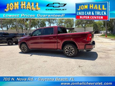 Used 2025 RAM 1500 Laramie AWD/4WD image 7