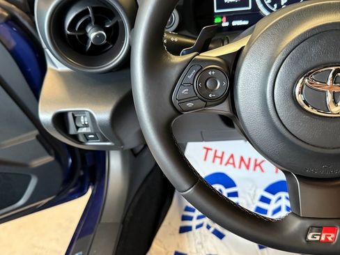 Used 2022 Toyota GR86 Premium image 10