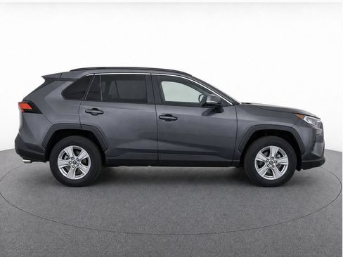 Used 2021 Toyota RAV4 XLE AWD/4WD image 11