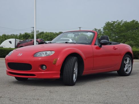 Used 2007 MAZDA MX-5 Miata Touring w/ Appearance Pkg RWD image 10