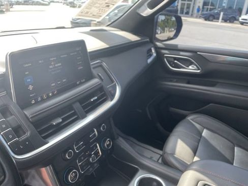 Used 2021 Chevrolet Suburban RST w/ Luxury Package RWD image 14