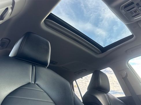 Certified 2021 Toyota Highlander XLE image 16