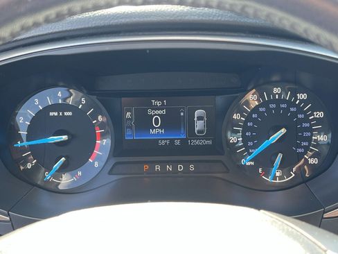 Certified 2017 Ford Fusion SE FWD image 25