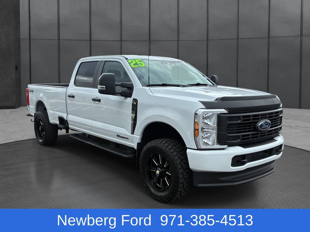 Used 2025 Ford F350 XL AWD/4WD image 3