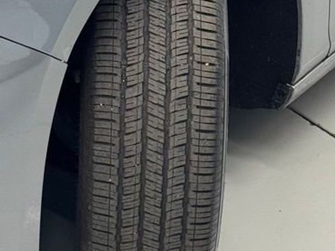 Used 2024 Chevrolet Malibu LT image 24