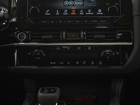 Used 2023 Nissan Pathfinder SL w/ SL Premium Package AWD/4WD image 17