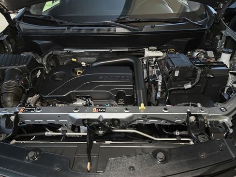 Used 2024 Chevrolet Equinox LT FWD image 15