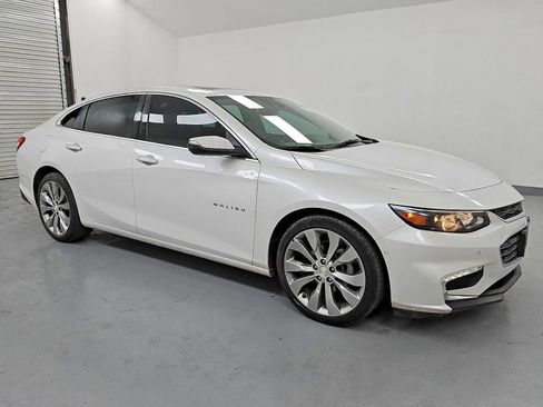 Used 2018 Chevrolet Malibu Premier w/ Premier Sun and Wheel Package FWD image 5