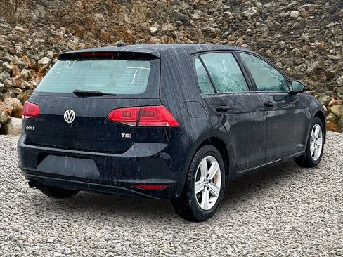 Used 2017 Volkswagen Golf SE image 2