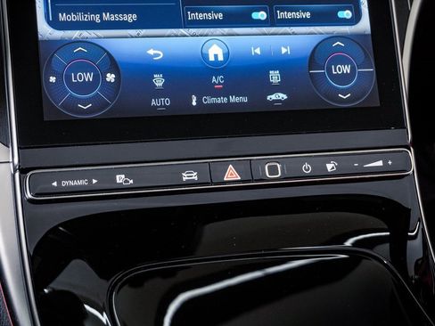 Used 2024 Mercedes-Benz CLE 450 4MATIC Cabriolet image 32