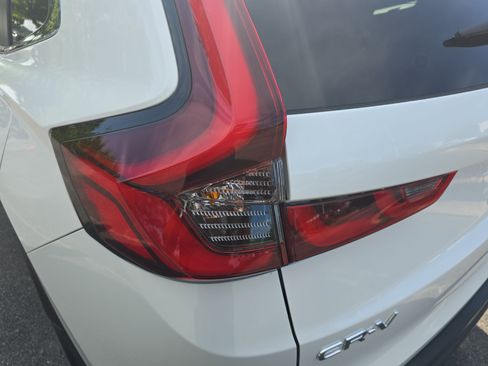 Used 2025 Honda CR-V EX image 33
