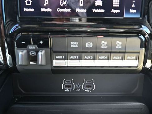 New 2026 RAM 2500 Big Horn AWD/4WD image 35