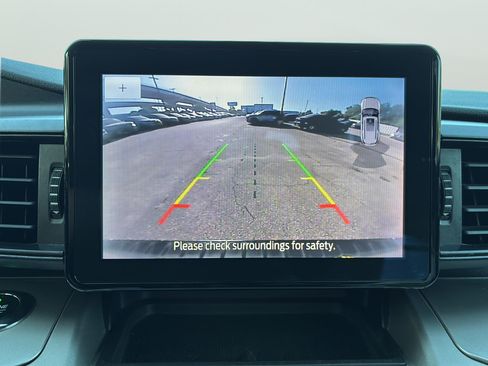 Used 2021 Ford Explorer XLT RWD image 21