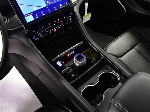 Used 2023 Jeep Grand Cherokee 4WD 4xe w/ Luxury Tech Group II image 21