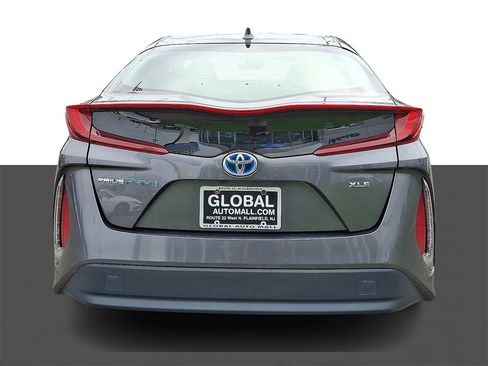 Used 2020 Toyota Prius Prime XLE image 6
