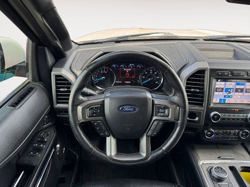 Used 2019 Ford Expedition Max XLT w/ Equipment Group 202A AWD/4WD image 12