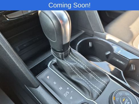 Used 2022 Volkswagen Atlas Cross Sport SEL Premium R-Line AWD/4WD image 33