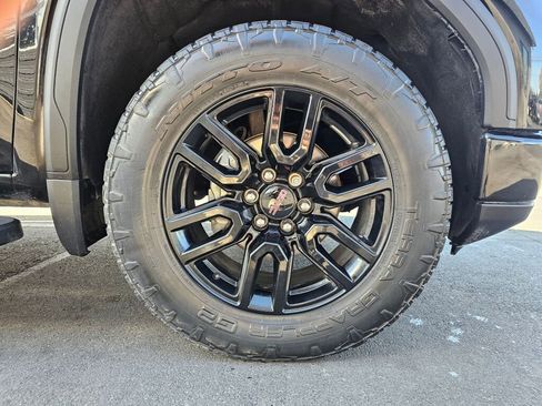 Used 2022 GMC Sierra 1500 Elevation w/ LPO, Elevation Black Package AWD/4WD image 9