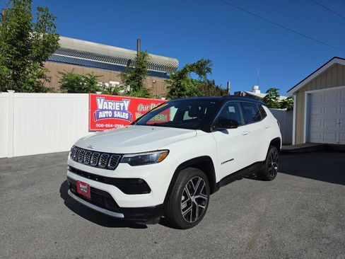 Used 2024 Jeep Compass Limited w/ Elite Group AWD/4WD image 13
