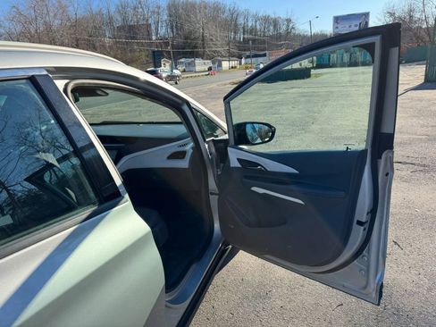 Used 2017 Chevrolet Bolt Premier w/ Driver Confidence II Package image 14