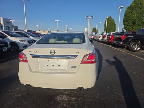 Used 2013 Nissan Altima 2.5 SL w/ Technology Pkg FWD image 5