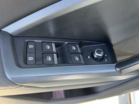 Used 2019 Audi Q3 2.0T Premium Plus w/ Premium Plus Package AWD/4WD image 15