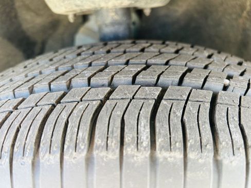 Used 2024 Chrysler Pacifica Touring-L image 42