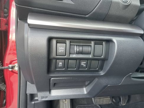 Used 2018 Subaru Crosstrek 2.0i Limited AWD/4WD image 19