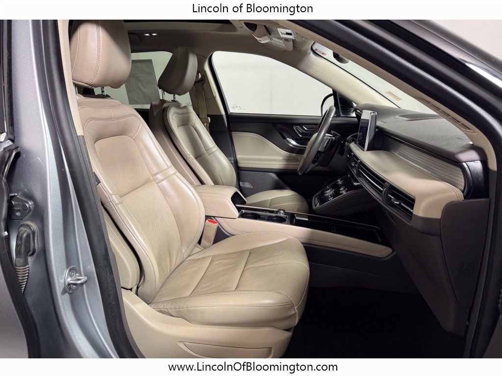 Used 2022 Lincoln Corsair AWD w/ Premium Package image 10
