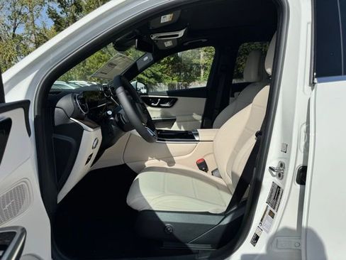 Used 2026 Mercedes-Benz GLC 300 4MATIC image 12