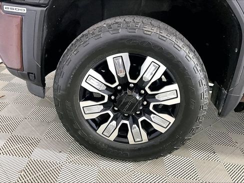 Used 2024 GMC Sierra 2500 Denali w/ Denali Reserve Package AWD/4WD image 7