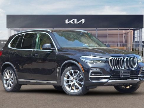 Used 2019 BMW X5 xDrive40i w/ Convenience Package AWD/4WD image 2