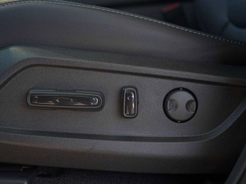 Certified 2025 Honda Pilot EX-L image 12