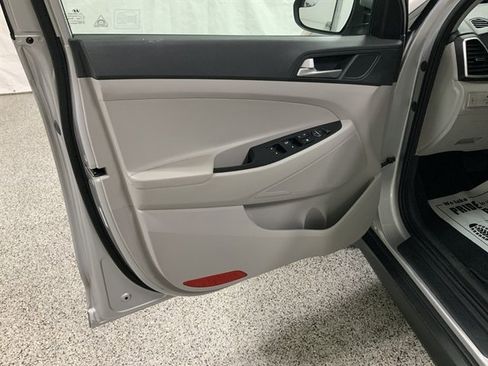 Used 2020 Hyundai Tucson SE AWD/4WD image 15