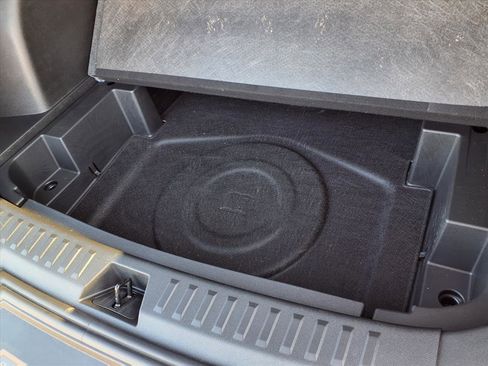 Used 2025 GMC Terrain Elevation w/ Technology Package II image 30