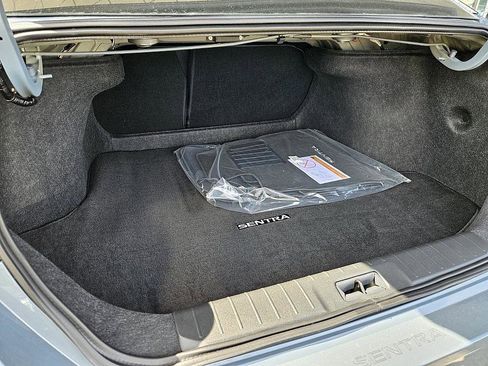 New 2025 Nissan Sentra SR image 12