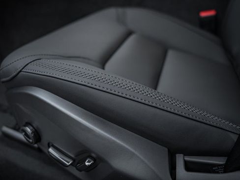 New 2026 Volvo XC60 B5 Plus w/ Protection Package Premier image 36