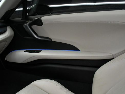 Used 2016 BMW i8 image 39