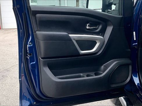 Used 2020 Nissan Titan SV w/ SV Convenience Package image 20