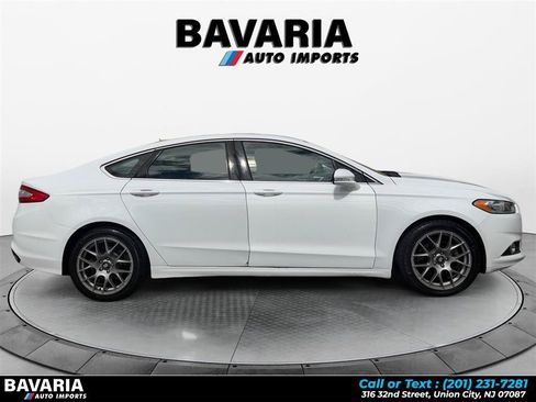 Used 2014 Ford Fusion SE w/ Equipment Group 202A FWD image 6