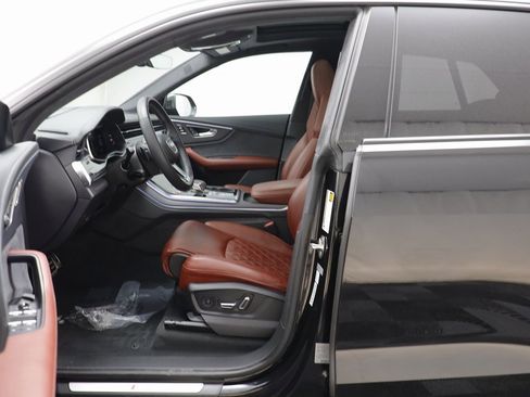 Used 2024 Audi SQ8 Prestige image 5