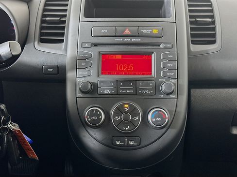 Used 2013 Kia Soul image 19