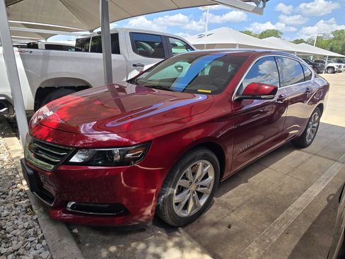 Used 2018 Chevrolet Impala LT w/ LT Convenience Package FWD image 3