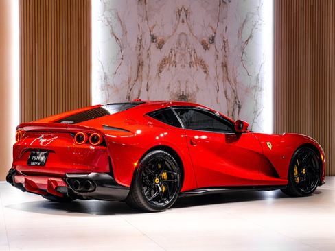 Used 2020 Ferrari 812 Superfast image 3