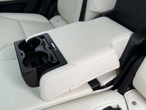 Certified 2022 Lexus LX 600 4WD w/ Luxury Package image 29