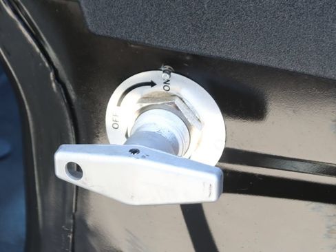 Used 2022 Ford E-Transit Medium Roof RWD image 25
